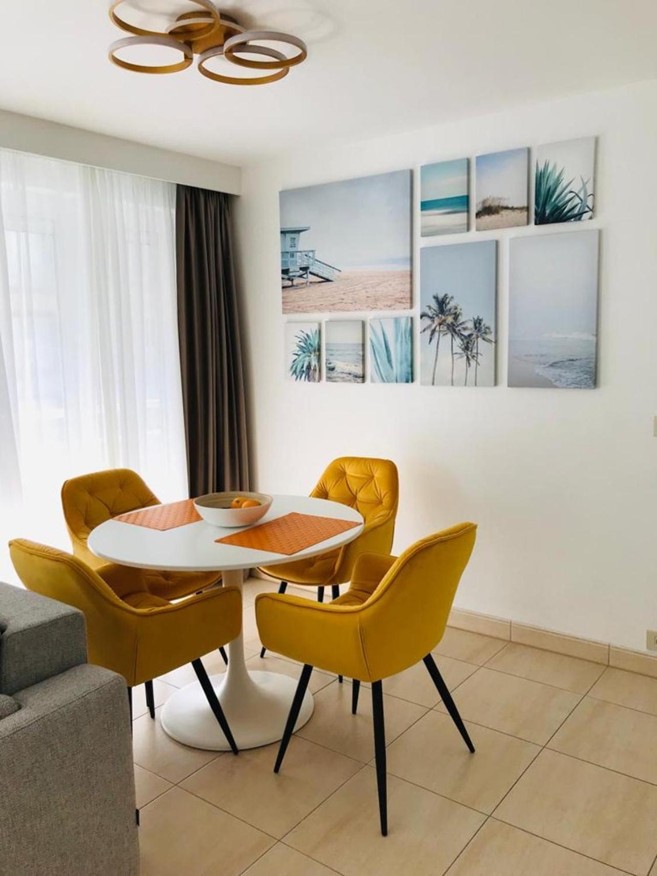 Urbanstay Suites - Beachfront Apartment In Knokke 外观 照片
